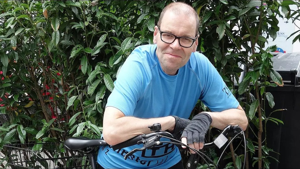 David Wagner radelt sich durch die&nbsp;Brucknerstraßen